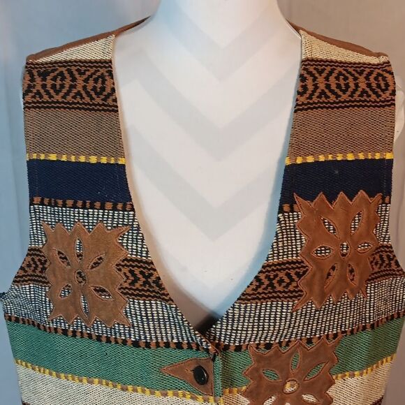 Jane Ashley Patchwork Women's Vest - Picture 2 of 6